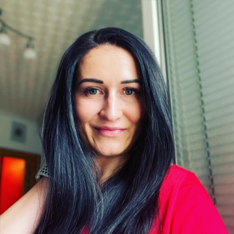 Barbora Novotná, Gymnázium mezinárodních a veřejných vztahů Praha