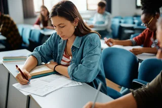 Record number of foreigners apply for Czech citizenship exams