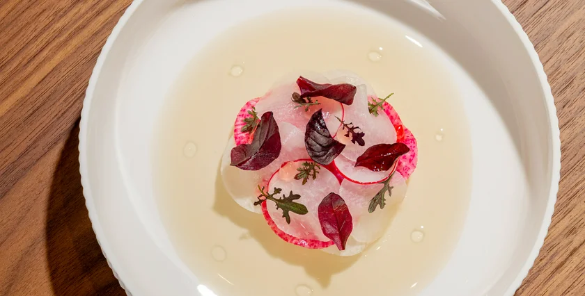 FAIRMONT hotel Zlatá Praha 20-06-2025 Spring Radish and Leaves, Spicy Cream, Thyme Vinaigrette