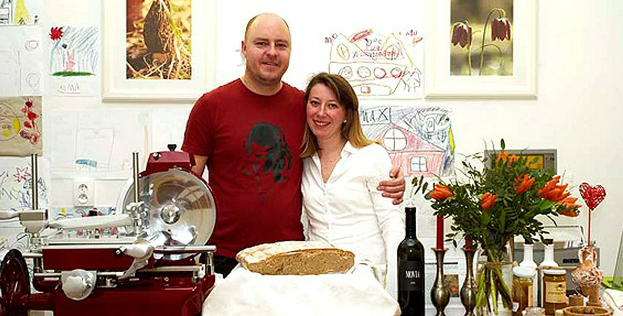For Foodies: Food Adventure Deli & Diner