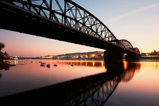 Prague’s plans to demolish railway bridge compared to destroying Eiffel Tower