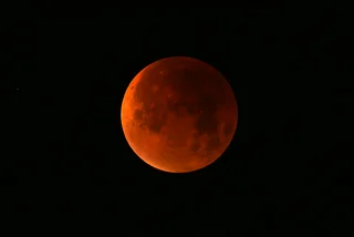 Rare total lunar eclipse to be visible across all Czechia Sunday night
